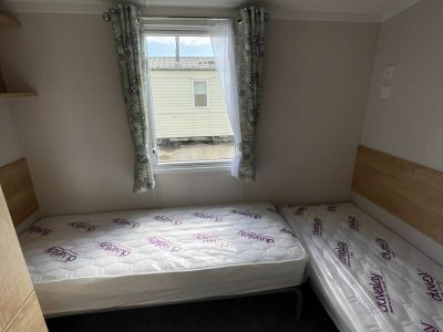 2022 Swift Burgundy (4)